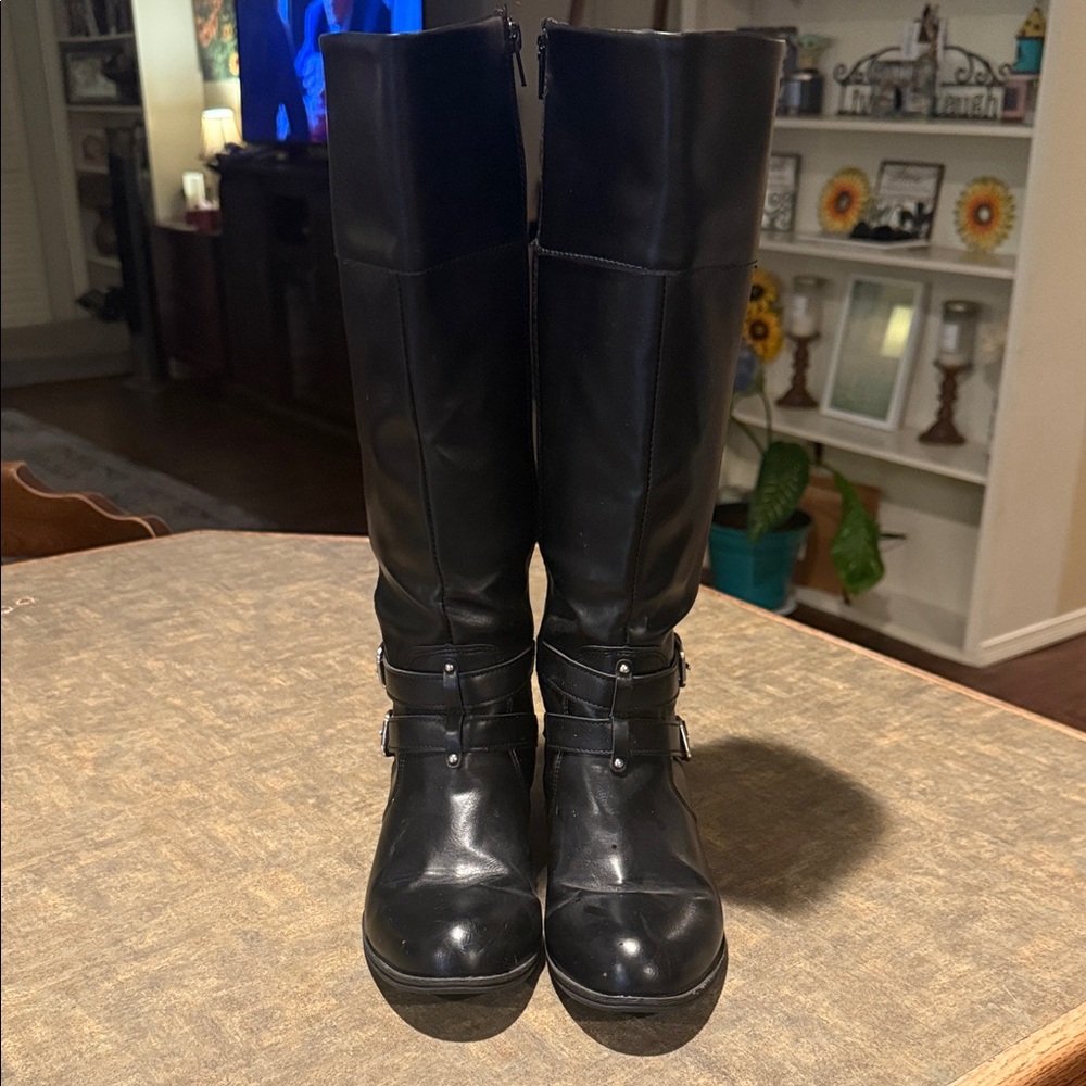 Arizona Jean Company Black Heeled Boots